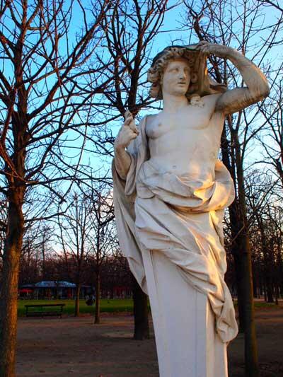 jardin des tuileries paris