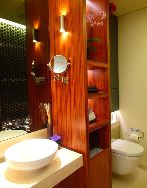 aa-qatar-airways-business-class-lounge-17