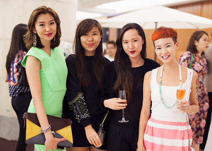 13-kinkybluefairy-harpers-bazaar-jetset